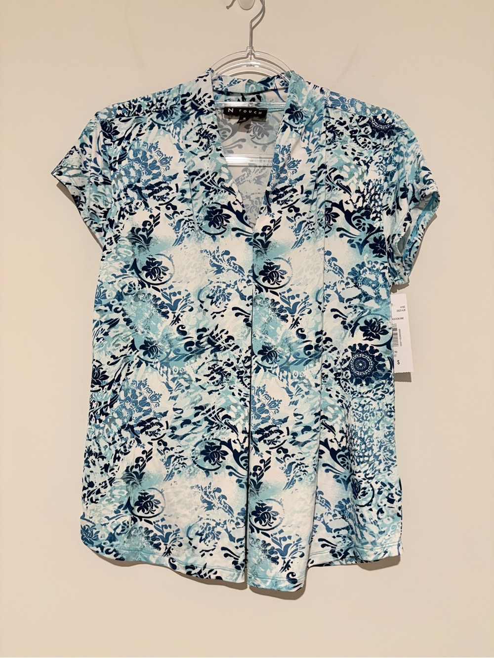 N Touch Moorea Clear Lagoon Ink Sky Navy V-Neck Short Sleeve Top blue small